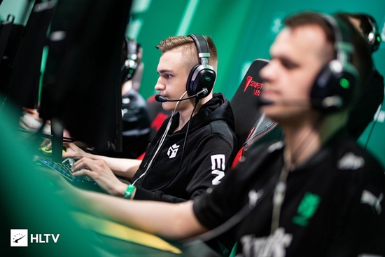 T1战胜iG成功晋级英雄联盟S15全球总决赛瑞士轮